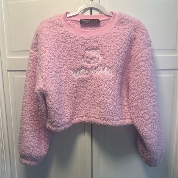Hello Kitty X Forever 21 Pink Fleece Sherpa Long Sleeve Crop Sweatshirt - Picture 1 of 7